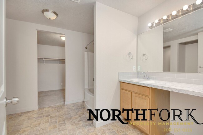 Building Photo - Charming Home for Rent in Caldwell