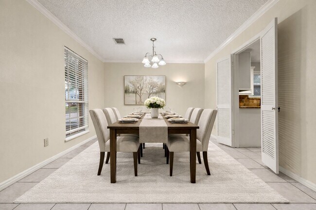 Building Photo - 1103 Suwanee Ln