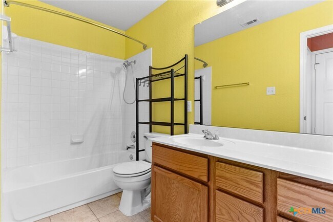 Building Photo - 6303 Blayney Dr