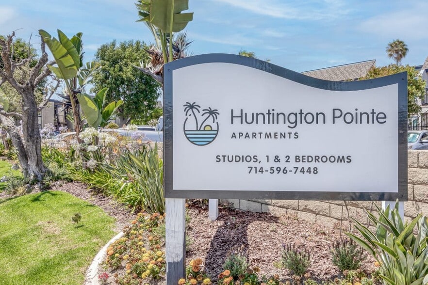 Primary Photo - Huntington Pointe