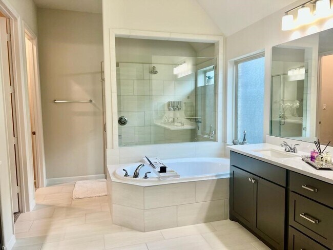 Building Photo - 29619 Sterling Knoll Dr