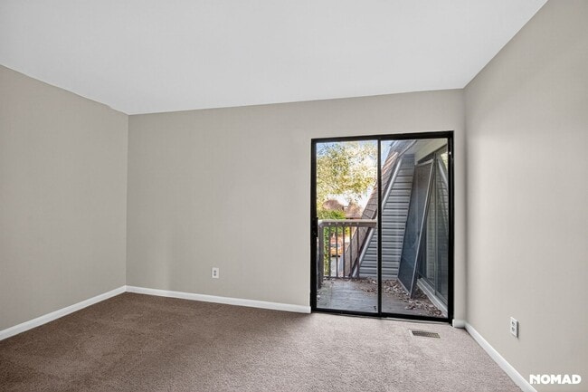 Building Photo - 120 Finley Forest Dr