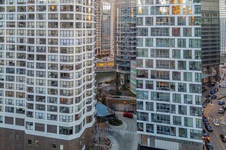 Building Photo - 405 N Wabash Ave