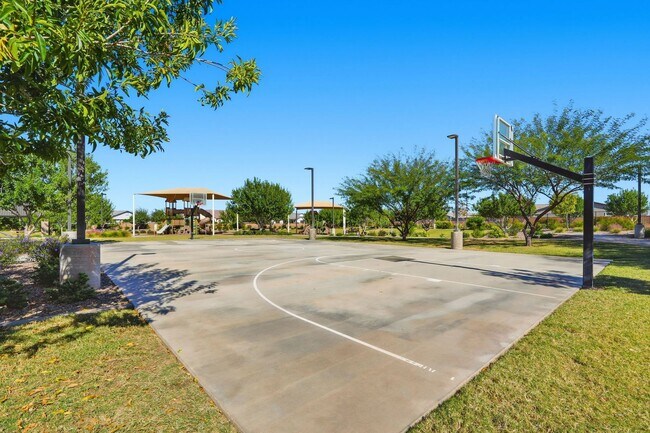 Building Photo - Gated Community Amazing ameneties