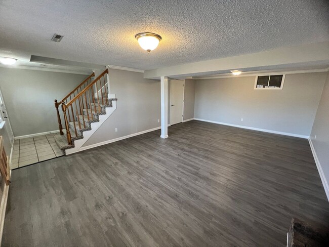 Building Photo - Beautiful Home with Two Living Rooms and Plenty of Outdoor Space