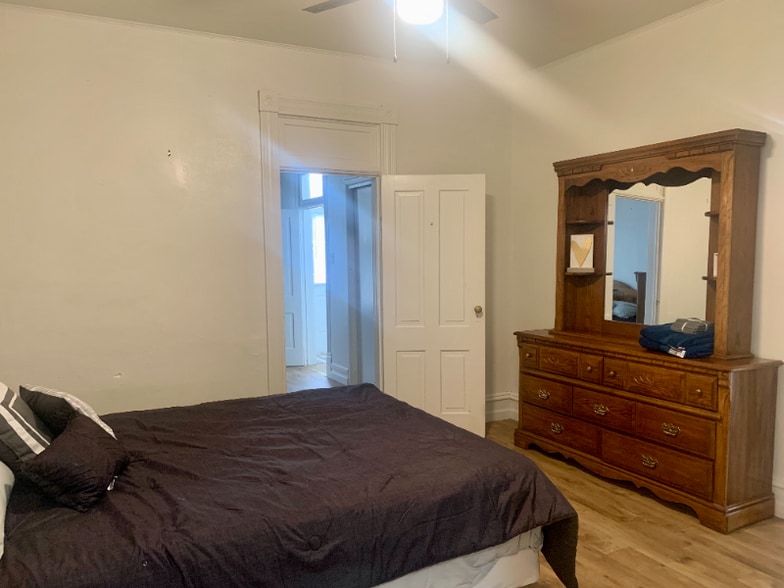 Building Photo - 514 W Park St