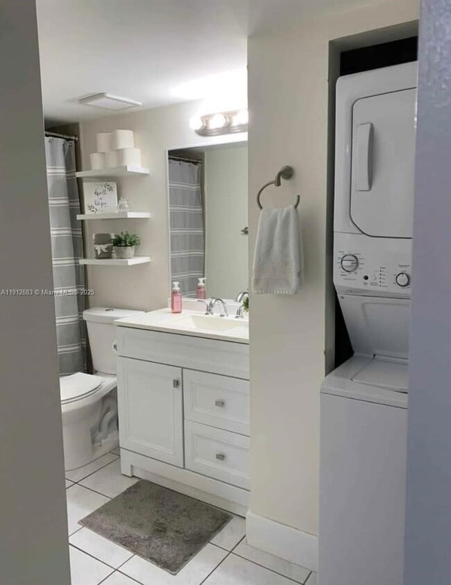 Building Photo - 8000 SW 149th Ave