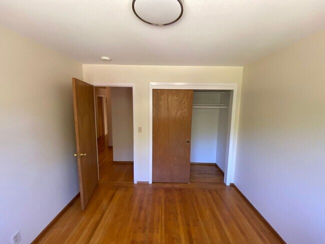 Building Photo - 301 Lacour Way