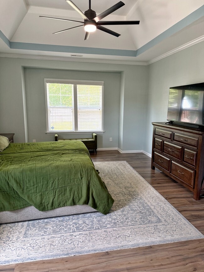 Building Photo - 703 Stagecoach Dr