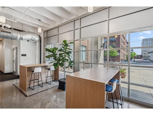 Building Photo - 901 N 3rd St
