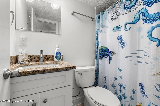 Building Photo - 722 Granada St