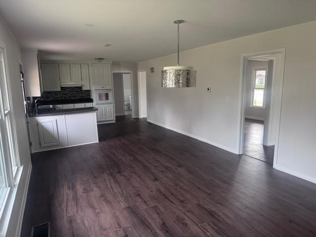 Building Photo - 2025 Cedar St