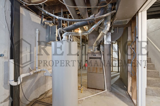 Building Photo - 6651 N Scottsville St