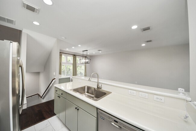 Building Photo - 5319 Avenue J
