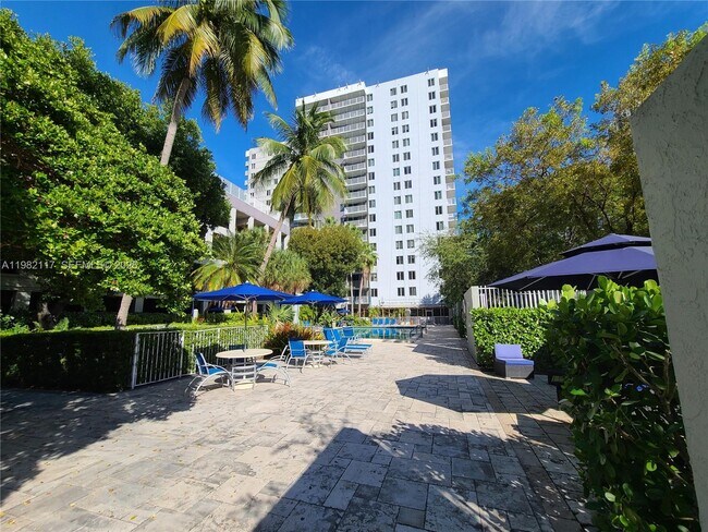 Building Photo - 850 N Miami Ave