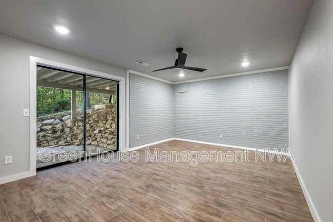 Building Photo - 6 Erith Ln