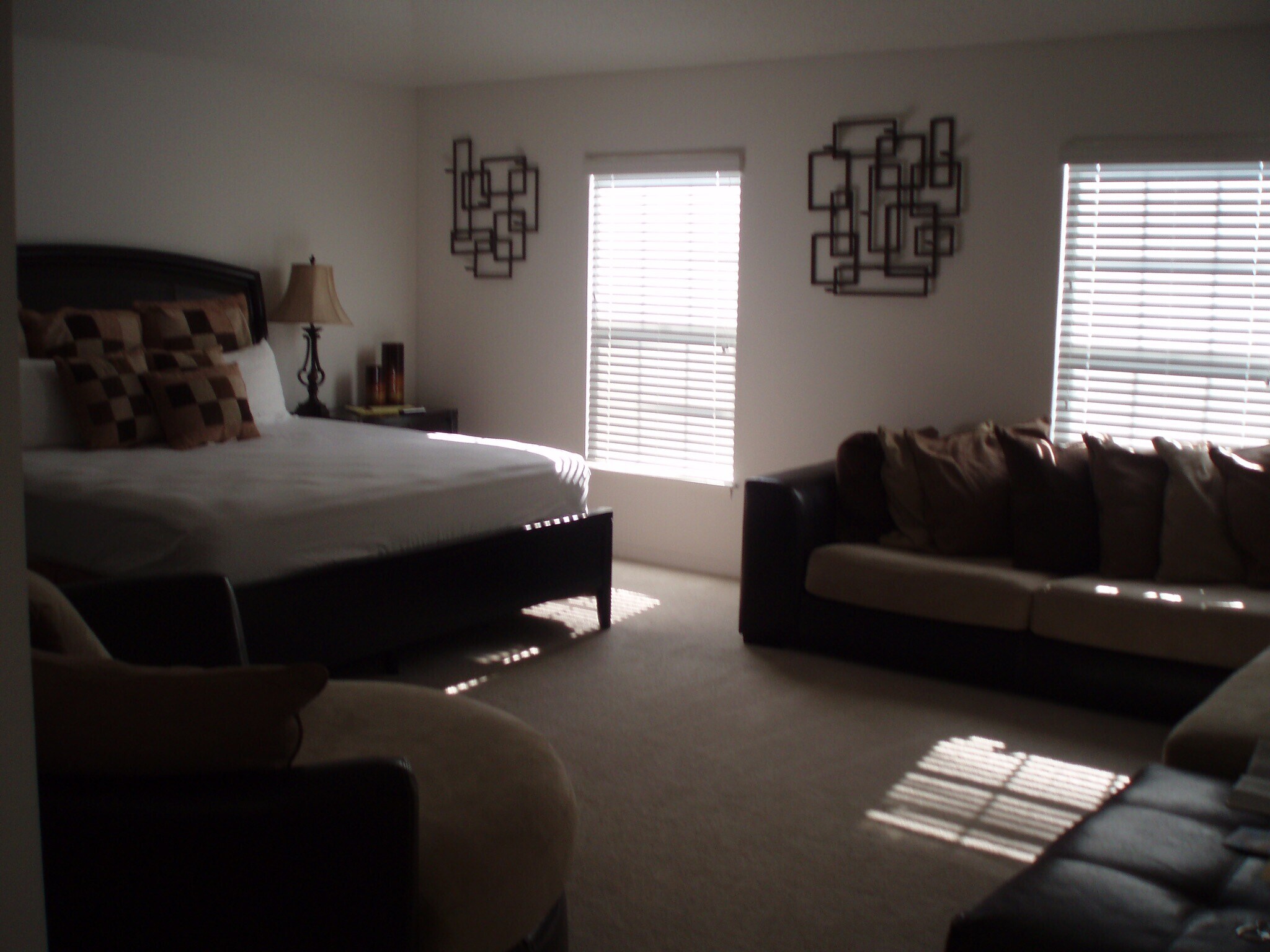 Building Photo - 981 SW McElroy Ave