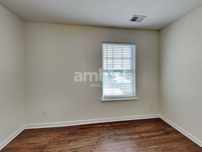 Building Photo - 2005 Brook Valley Run