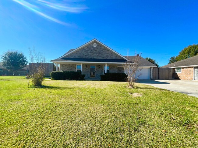 Building Photo - 8129 Lemon Tree St