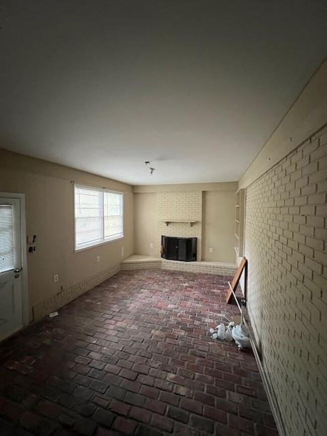 Building Photo - 3 Bedroom/2 Bath Home in Valdosta