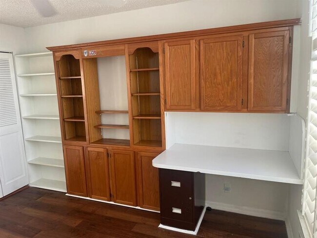 Building Photo - 6301 N University Dr