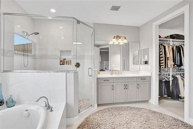 Building Photo - 11720 Waterway Cir