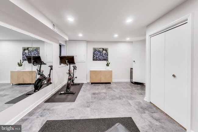 Building Photo - 117 Quay St