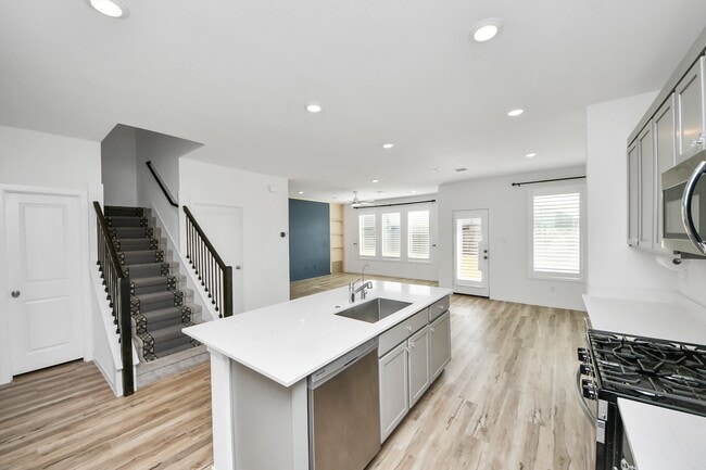 Building Photo - 5419 Sleepy Fox Ln