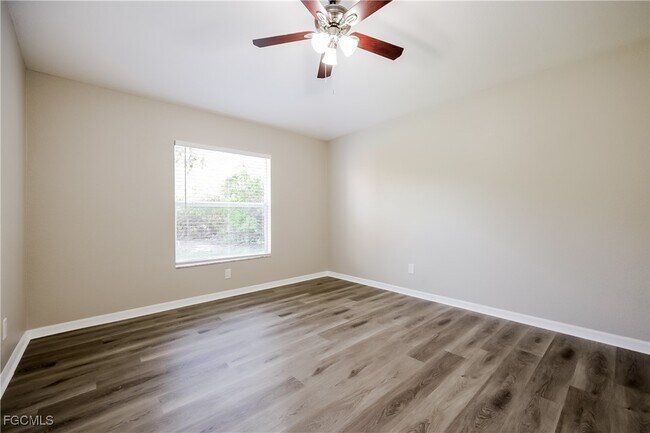 Building Photo - 3607 75th St W