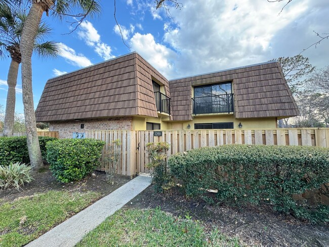 Building Photo - 5268 Middle Ct