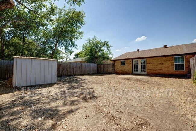 Building Photo - 8506 S Drexel Pl