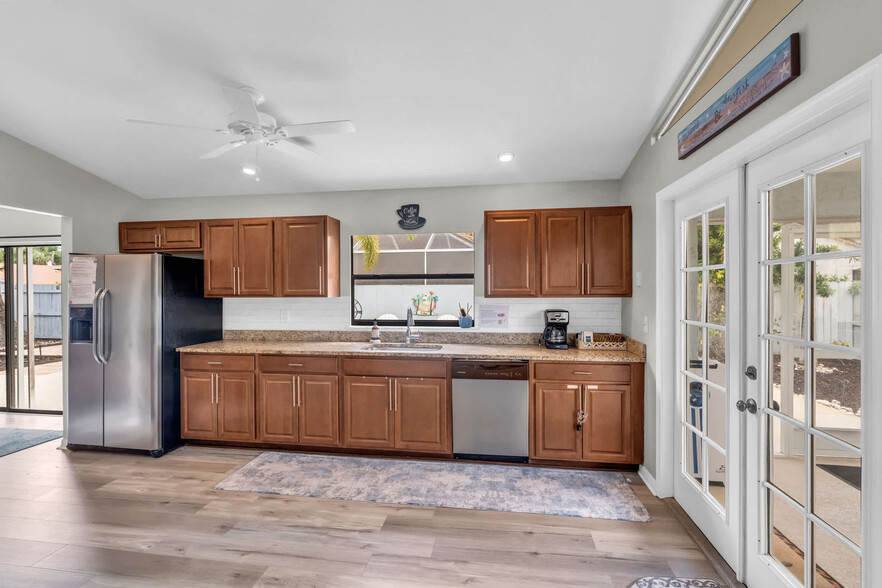 Building Photo - 27414 Pollard Dr