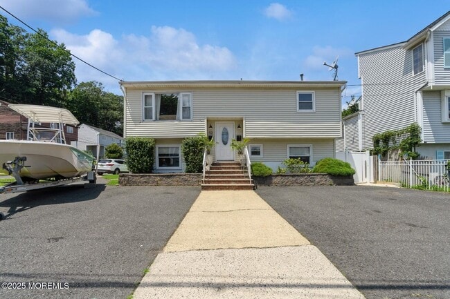 Primary Photo - 52 Atlantic St
