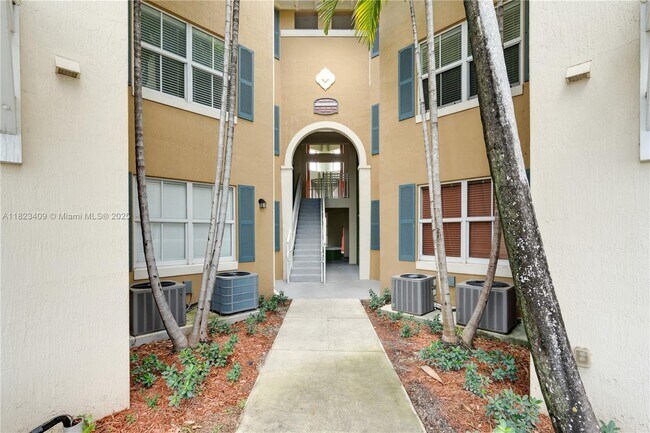 Building Photo - 11002 NW 83rd St