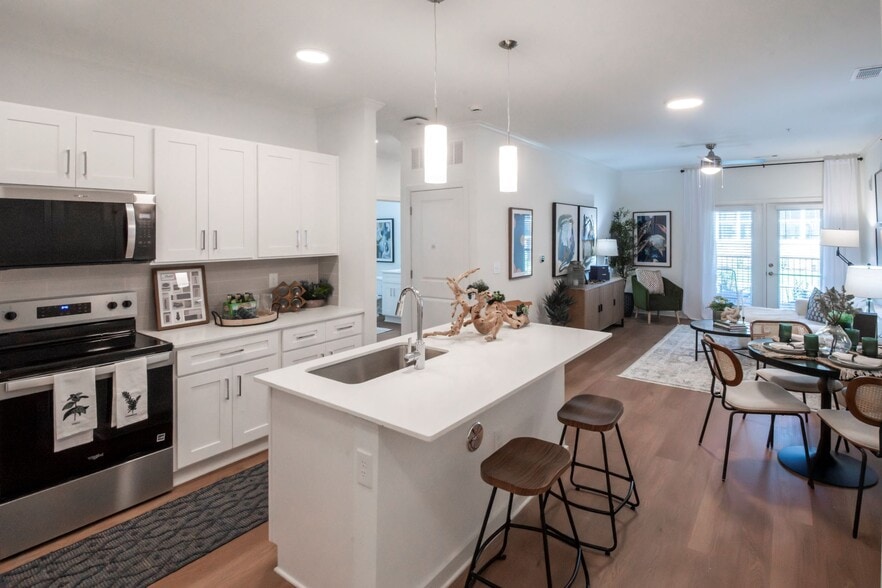 Primary Photo - The One at Millington