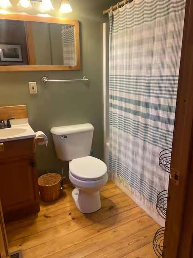 Building Photo - 62 Bailey Ave