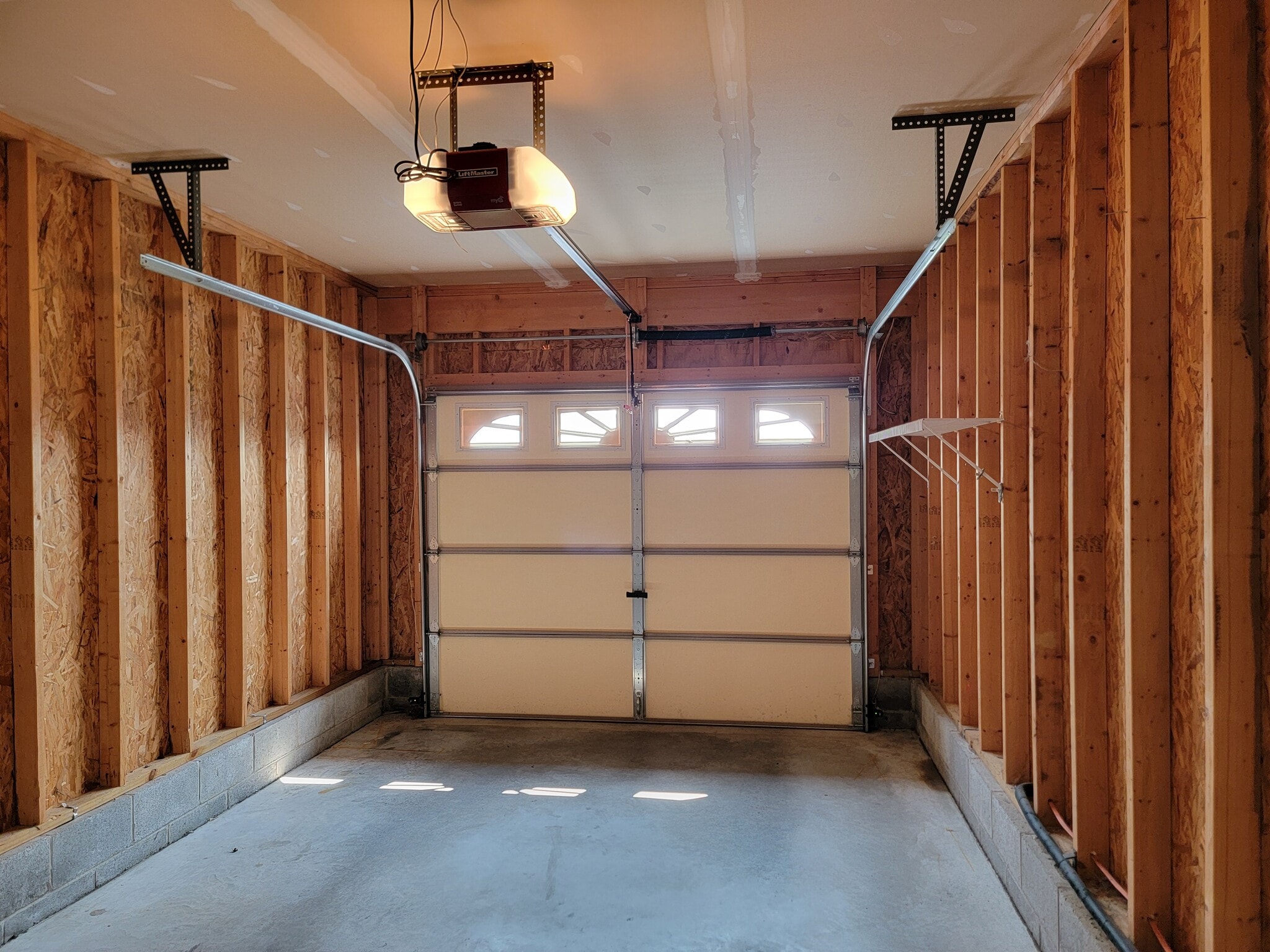 Building Photo - 74 Gable Dr