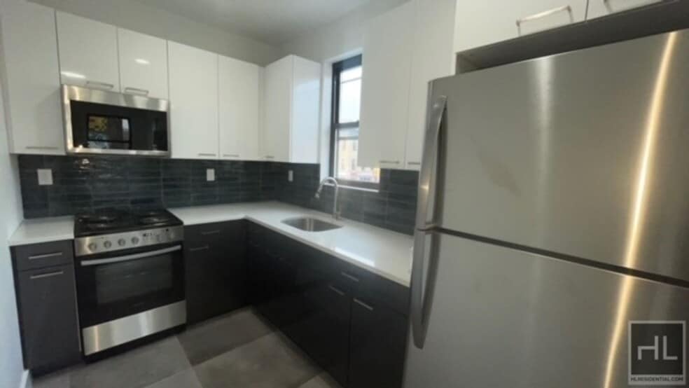 Building Photo - BRAND NEW CONSTRUCTED  MODERN  1 BEDROOM w...