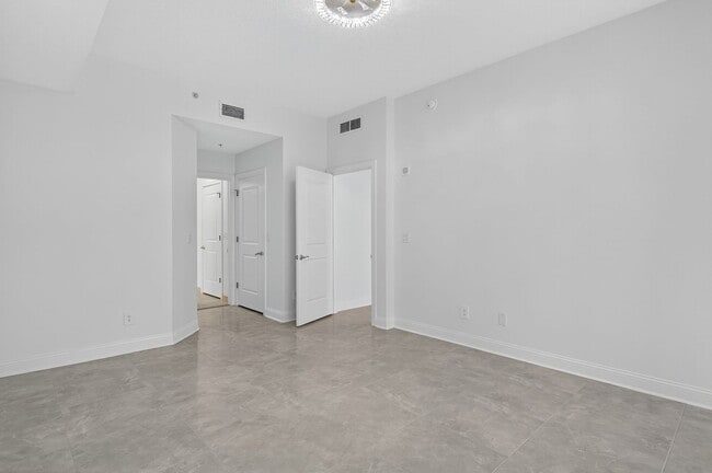 Building Photo - 24th Floor Condo Unit