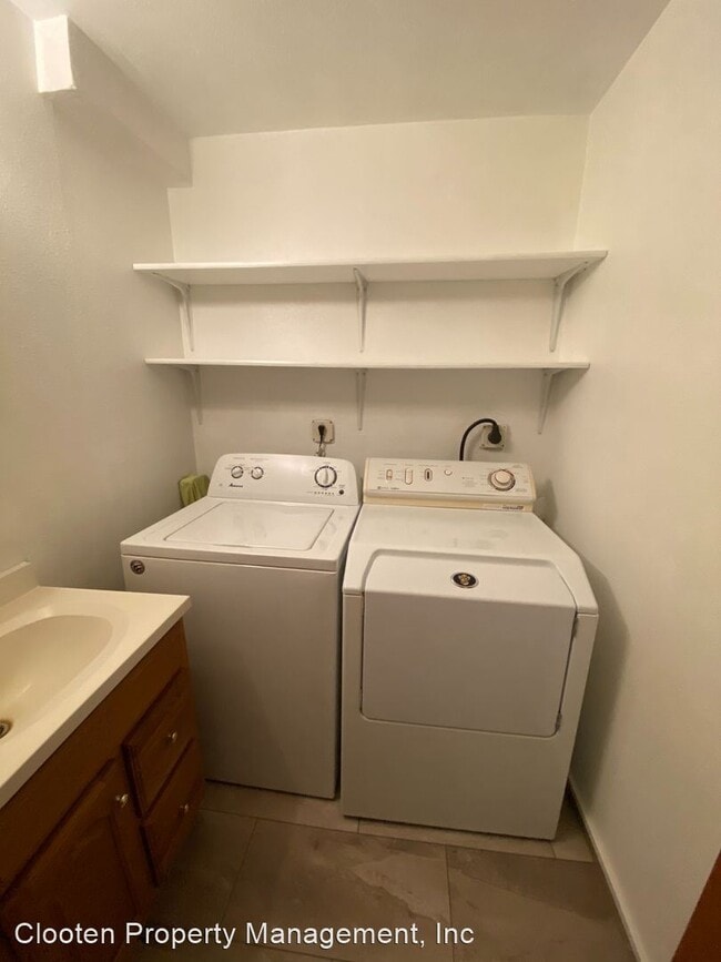 Building Photo - 4 br, 2 bath House - 2112 East Avenue D