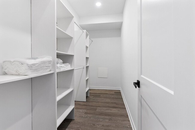 Building Photo - 1611 N 27th St