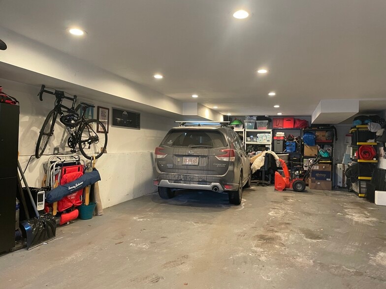 Building Photo - 62 Horace St