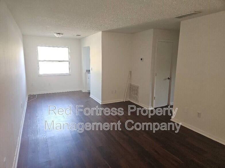 Building Photo - 4331 Glenwood Ave