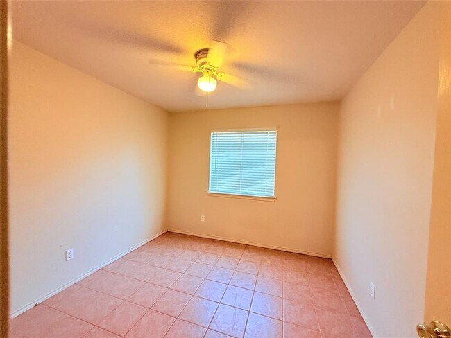 Building Photo - 17525 Tobermory Dr