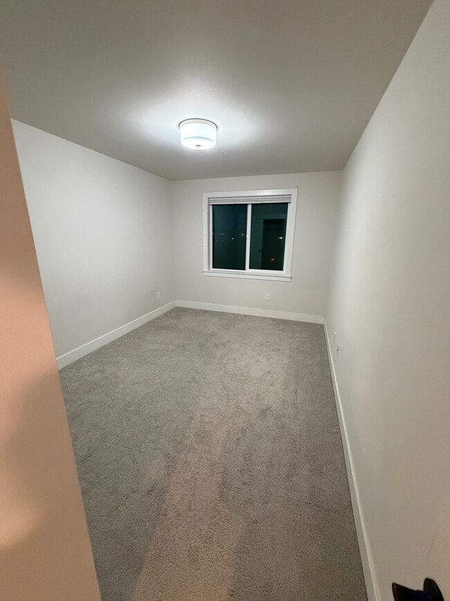 Building Photo - 14717 73rd St E