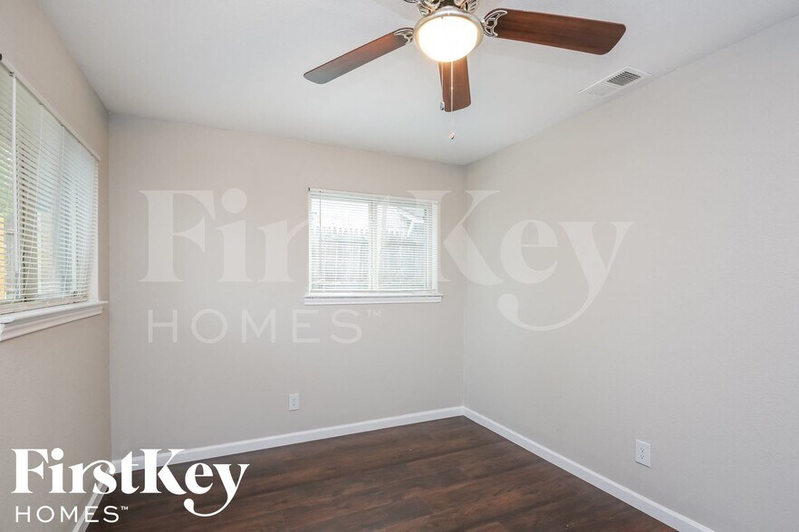 Building Photo - 7640 Ryan Ridge Dr