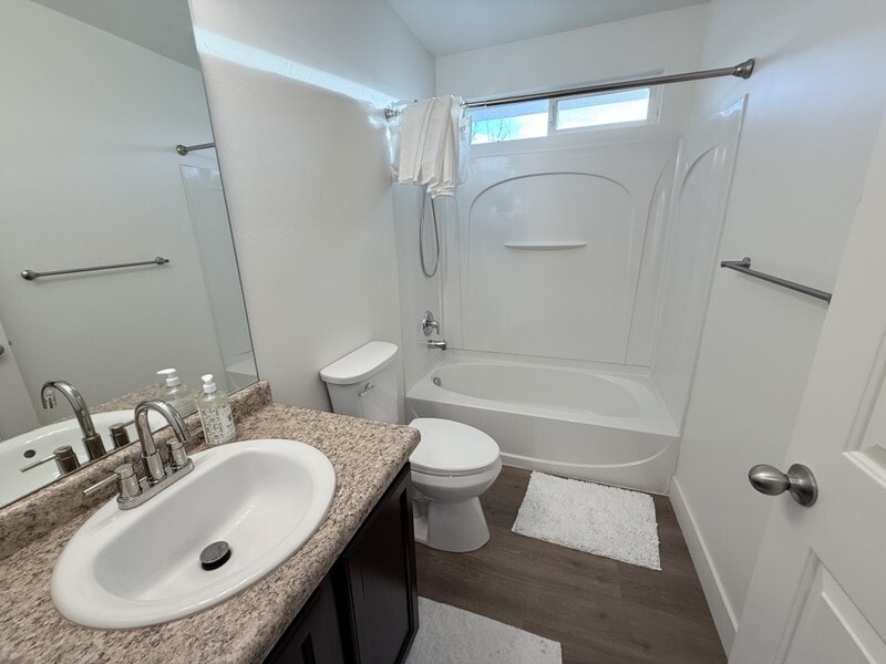Building Photo - 4799 Topcrest Dr