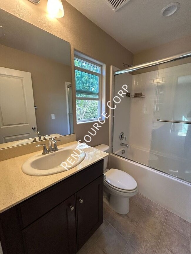 Building Photo - 41704 Wayladn Ct
