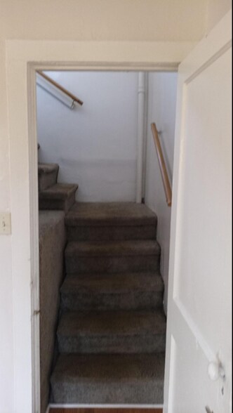 Building Photo - 1158 NY-32
