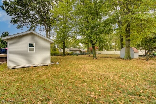 Building Photo - 38109 Poplar Dr